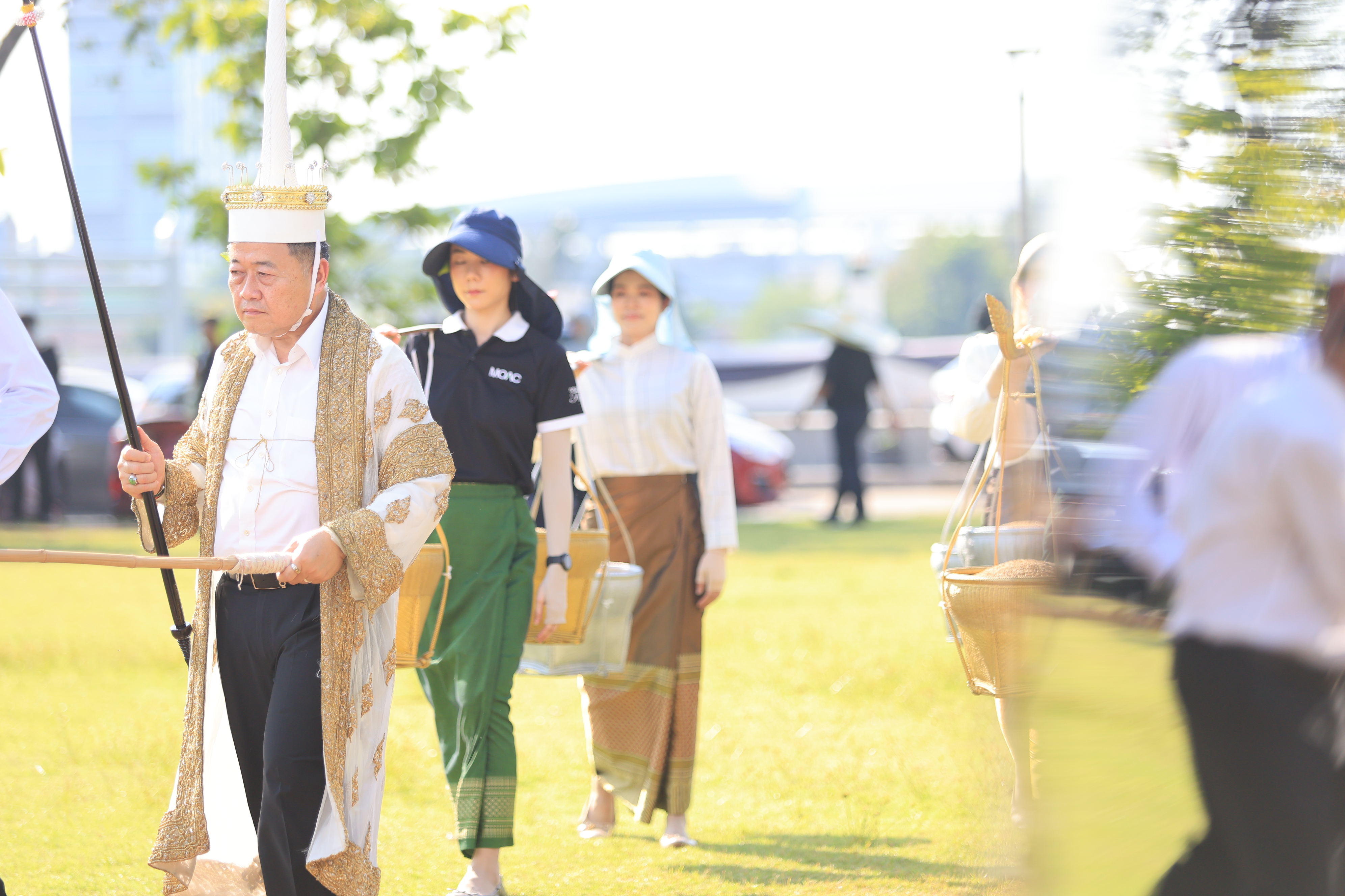 title - ส.ป.ก. ร่วมฝึกซ้อมริ้วขบวนอิสริยยศ ในพระราชพิธีพืชมงคลจรดพระนังคัลแรกนาขวัญ ประจำปี 2569 (ซ้อมกรณีพิเศษ ครั้งที่ 2)